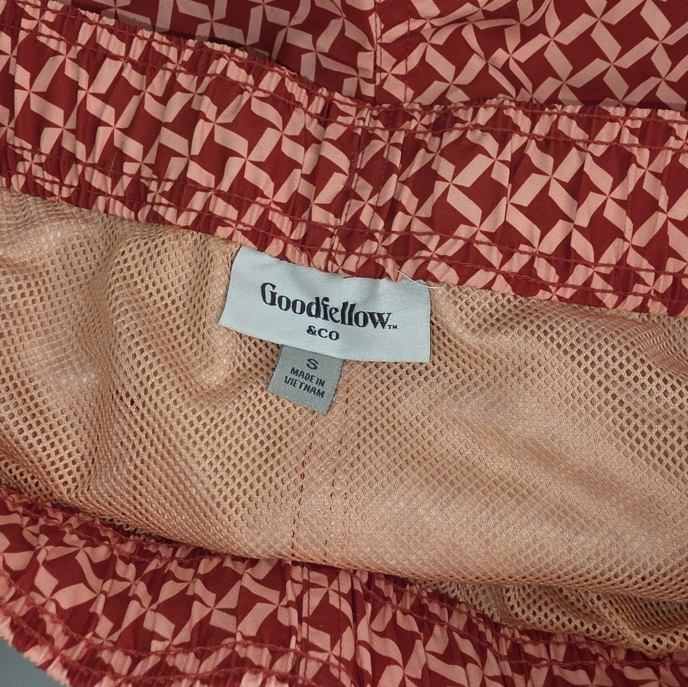 Goodfellow & Co Men's Geometric Coral Swim Trunks Size Small NWT CH-3276